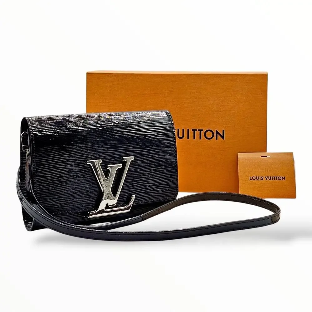 Louise MM Epi Electric Black Patent Leather Crossbody Clutch clean